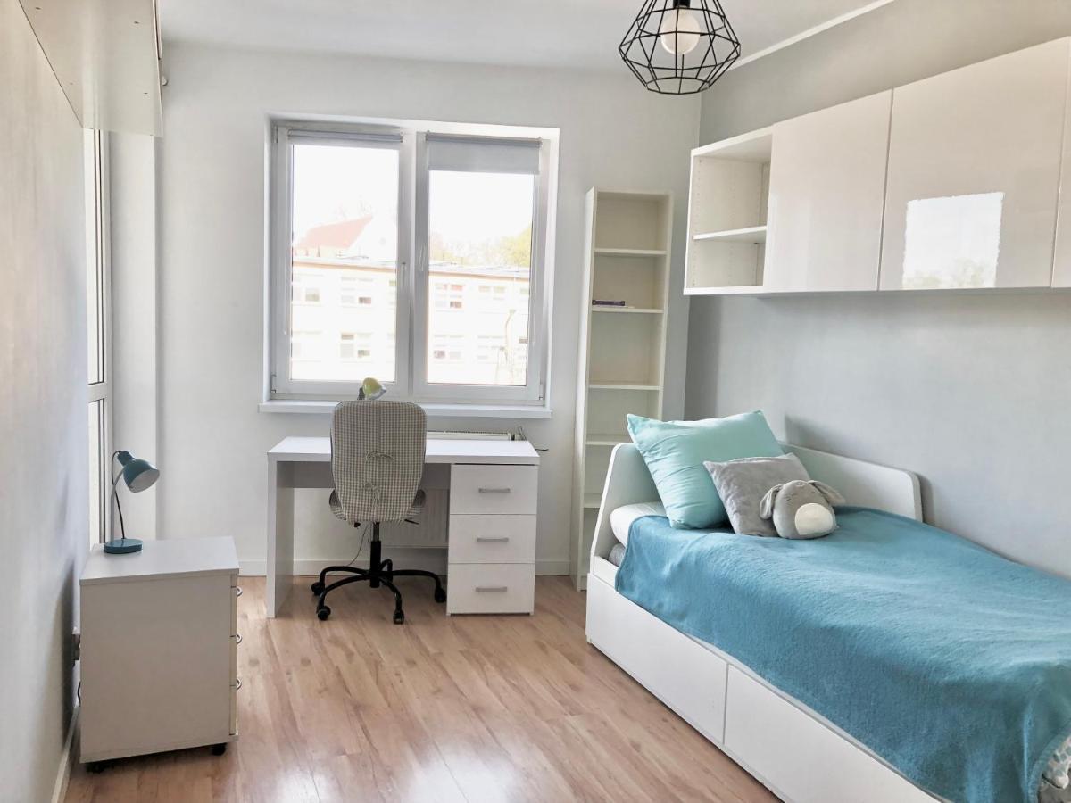 Apartament Family Wroclaw Z Klimatyzacja Parking Apartment Ngoại thất bức ảnh